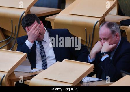 Edinburgh, Écosse, Royaume-Uni, 30 mars 2023. Jamie Hepburn (à gauche) a été nommé ministre de l'indépendance lors de la nomination des ministres écossais et des ministres écossais juniors au Parlement écossais. Photo Jamie Hepburn et Richard Lochhead. credit sst/alamy nouvelles en direct Banque D'Images