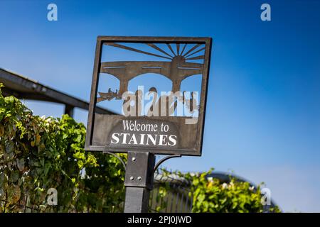 Staines upon Thames, Londres, Angleterre, Royaume-Uni - Photographie locale Banque D'Images