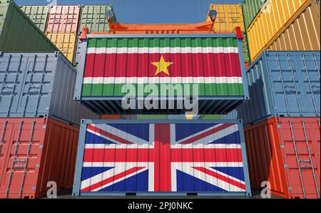 Conteneurs de marchandises avec drapeaux nationaux du Suriname et du Royaume-Uni. 3D rendu Banque D'Images