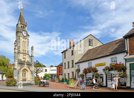 La tour de l'horloge sur victorien Lowman vert, Tiverton, Devon, Angleterre, Royaume-Uni Banque D'Images