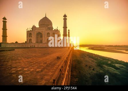 TAJ MAHAL RIVER TERRACE YAMUNA RIVERBANK AGRA UTTAR PRADESH INDE Banque D'Images