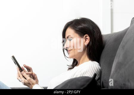 Equilibrage de la loi : trouver l'harmonie entre la technologie et la vie réelle Banque D'Images