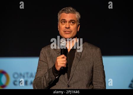 Toronto, Canada. 29th mars 2023. Bern Euler parle au « Grand vous voir » Premeire - Festival du film canadien, à la Banque Scotia à Toronto. Le Festival canadien du film est un organisme à but non lucratif dont la mission est de célébrer l'art de la narration cinématographique en présentant exclusivement des films canadiens. Le festival réunit des auditoires amateurs de cinéma avec une sélection variée de fonctionnalités et de shorts de partout au pays. (Photo de Shawn Goldberg/SOPA Images/Sipa USA) Credit: SIPA USA/Alay Live News Banque D'Images