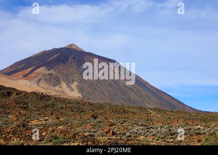 Vue sur le volcan teide depuis le point de vue Mirador de Chipeque. Santa Cruz de Tenerife, Iles Canaries, Espagne Banque D'Images