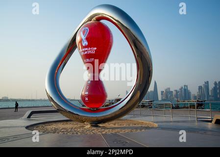 Doha, Qatar - 6 octobre 2022 : horloge de compte à rebours de la coupe du monde de la FIFA Banque D'Images