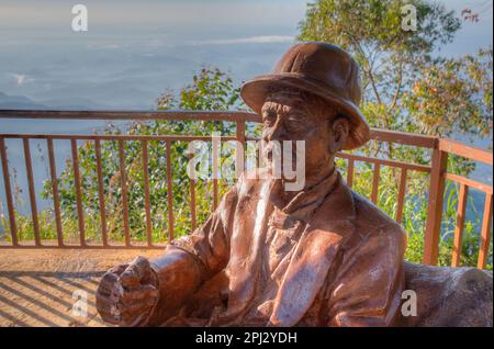 Haputale, Sri Lanka, 30 janvier 2022 : statue de Sir Thomas Lipton au point de vue du siège de Lipton au Sri Lanka. Banque D'Images