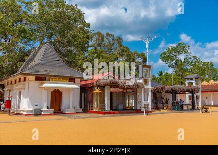 Kataragama, Sri Lanka, 27 janvier 2022: Sanctuaire de Maha Devale à Kataragama, Sri Lanka. Banque D'Images