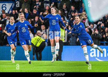 Maren Mjelde (18) de Chelsea a marqué 1-2 et Chelsea peut célébrer lors d'un match de football féminin entre Chelsea FC et Olympique Lyonnais dans le quart de finale de la Ligue des champions de football féminin de la saison 2022 - 2023 , le jeudi 30 mars 2023 à Londres , Angleterre . PHOTO SPORTPIX | Stijn Audooren Banque D'Images