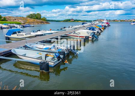 Karlskrona, Suède, 14 juillet 2022: Port de plaisance dans la ville suédoise Karlskrona. Banque D'Images