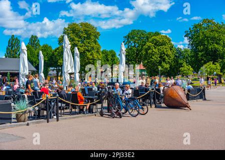 Borgholm, Suède, 15 juillet 2022 : bord de mer dans le port de Borgholm, Suède. Banque D'Images