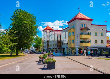 Borgholm, Suède, 15 juillet 2022 : bord de mer dans le port de Borgholm, Suède. Banque D'Images