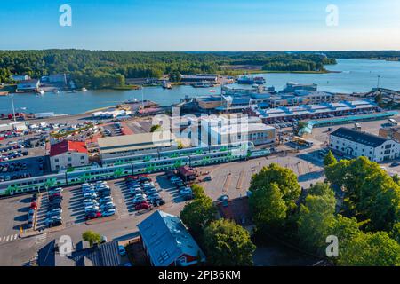 Turku, Finlande, 19 juillet 2022: Vue aérienne du port de Turku en Finlande. Banque D'Images