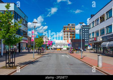 Seinäjoki, Finlande, 24 juillet 2022: Vue sur une rue commerciale à Seinäjoki, Finlande. Banque D'Images