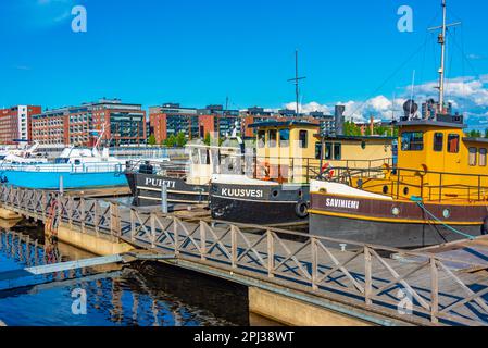 Jyväskylä, Finlande, 24 juillet 2022 : bateaux de tourisme au bord d'un lac à Jyväskylä, Finlande Banque D'Images