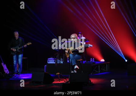 L'auteur-compositeur italien Fabio Concato se produit au Teatro Duse lors de sa tournée dans les théâtres. Bologne, Italie, 30 mars 2023 - photo : Michele Nucci Banque D'Images