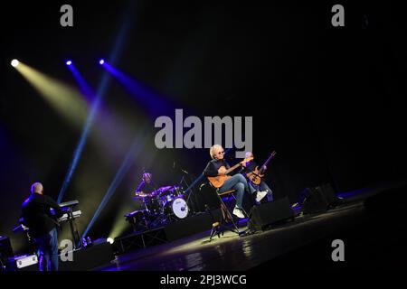 L'auteur-compositeur italien Fabio Concato se produit au Teatro Duse lors de sa tournée dans les théâtres. Bologne, Italie, 30 mars 2023 - photo : Michele Nucci Banque D'Images