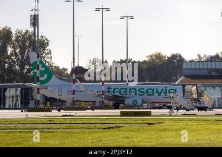 Transavia Airlines pH-HZE Boeing 737 NG sur Apron à Rotterdam l'aéroport de la Haye aux pays-Bas Banque D'Images