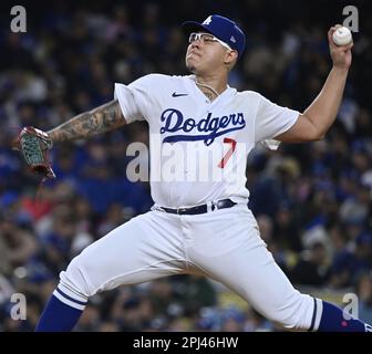Los Angeles, États-Unis. 30th mars 2023. Les Dodgers de Los Angeles commençant picherJulio Urias se lève pour livrer pendant le cinquième repas contre les Diamondbacks d'Arizona au stade de Dodger à Los Angeles jeudi, 30 mars 2023. Photo de Jim Ruymen/UPI crédit: UPI/Alay Live News Banque D'Images