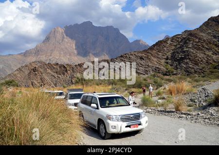 Oman: Les Landcruisers de Wadi Bani AWF dans les montagnes de l'ouest de Hajar (Al Hajar al Gharbi). Banque D'Images