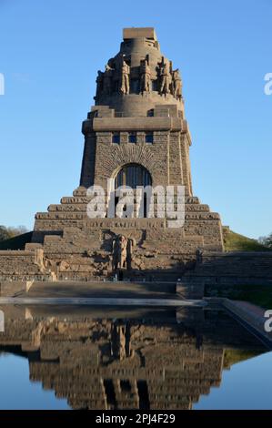 Allemagne, Saxe, Leipzig: Le monolithe 'Monument de la bataille des Nations' (Völkerschlachtdenkmal) construit entre 1898 et 1913 à la mémoire des hommes wh Banque D'Images