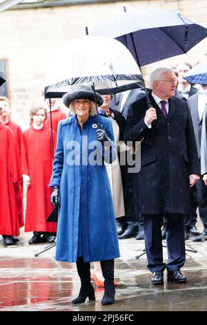 Le Queen Consort lors d'une visite à St. Église commémorative Nikolai, Hambourg, le dernier jour de leur visite d'État en Allemagne. L'église a été détruite en juillet 1943 lors de la mission de la deuxième Guerre mondiale, opération Gomorrhe, lorsque les forces alliées ont mené des raids de bombardement sur la ville de Hambourg. Date de la photo: Vendredi 31 mars 2023. Banque D'Images