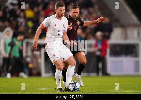 COLOGNE, ALLEMAGNE - MARS 28: Jan Vertonghen de Belgique bataille pour le ballon avec Niclas Fullkrug d'Allemagne pendant le match international amical entre l'Allemagne et la Belgique à RheinEnergieStadion sur 28 mars 2023 à Cologne, Allemagne (photo de Joris Verwijst/ Orange Pictures) Banque D'Images