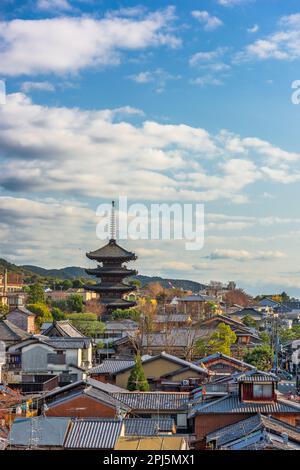 Kyoto, Japon vue sur la ville dans le quartier historique de Higashiyama. Banque D'Images