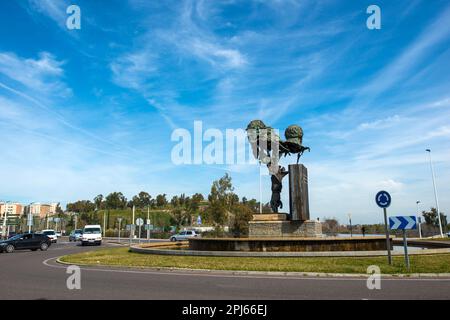 Sculpture des trois poètes, oeuvre du sculpteur Luis Martínez Giraldo, Badajoz Banque D'Images