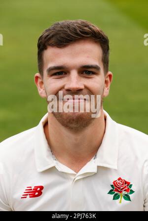 Manchester, Royaume-Uni. 31st mars 2023. 31st mars 2023, Lancashire County Cricket Club, The Emirates Old Trafford, Manchester England; Lancashire County Cricket Club 2023 Media Day; George Lavelle de Lancashire pose pour les caméras lors de la Journée des médias d'aujourd'hui à l'Emirates Old Trafford avant le début de la semaine prochaine à la saison de cricket 2023 crédit : Images de sports action plus/Alamy Live News Banque D'Images