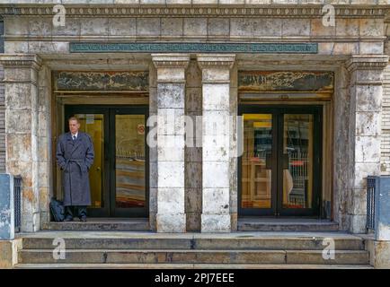 Bowling Green Offices, sur le « Steamship Row » de Broadway, construit dans le style du « renouveau hellénique ». Le propriétaire du Titanic, White Star Line, était ici. (Vue arrière) Banque D'Images