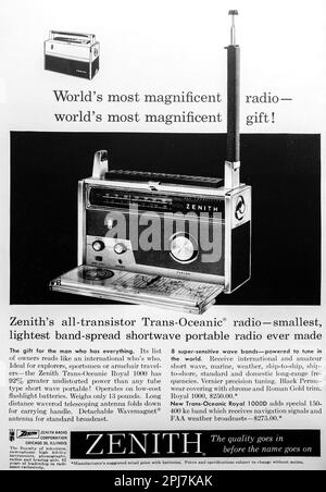 Publicité radiophonique transocéanique Zenith dans un magazine NatGeo, novembre 1959 Banque D'Images