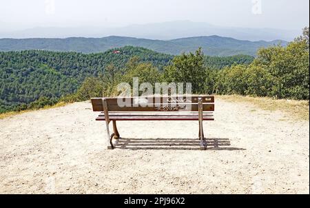 Point de vue des Gabarres, Croix, Sanctuaire, Santuario dels Angels, les Gavarres, El Gironès, l'Empordà, Gérone, Catalogne, Espagne, Europe Banque D'Images