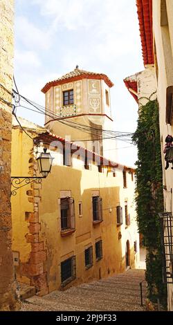 Eglise de Sant Marti et château d'Altafulla, Tarragone, Catalunya, Espagne, Europe Banque D'Images