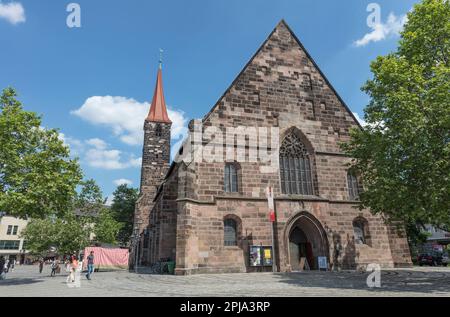 Église St Jakob à Jakobsplatzin le quartier de Lorenz dans la vieille ville, Altstadt vers 1300. Une station de la voie franconienne de St James. Nuremberg. Banque D'Images