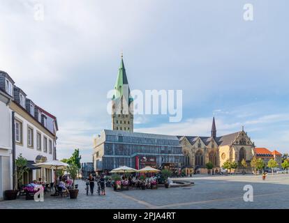 Paderborn: Cathédrale de Paderborn, Erzbischöfliches Diözesanmuseum (Musée de l'Archevêque Diocesan), place Markt dans la forêt de Teutoburg, Nordrhein-Westfalen, N Banque D'Images