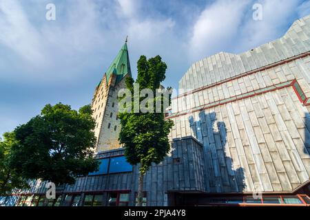 Paderborn: Cathédrale de Paderborn, Erzbischöfliches Diözesanmuseum (Musée de l'archevêque diocésain) dans la forêt de Teutoburg, Nordrhein-Westfalen, Rhénanie-du-Nord-Wes Banque D'Images