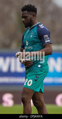 Wrexham, Wrexham County Borough, pays de Galles. 1st avril 2023. Mike Fondop d'Oldham a envoyé, pendant le Wrexham Association football Club V Oldham Athletic Association football Club au terrain de course, dans la Vanarama National League. (Image de crédit : ©Cody Froggatt/Alamy Live News) Banque D'Images