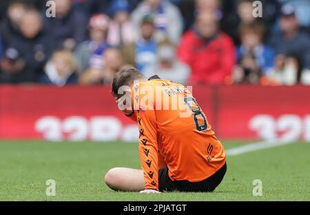 Peter Pawlett, de Dundee Utd, montre sa déjection après avoir été blessé lors du match cinch Premiership au stade Ibrox de Glasgow. Date de la photo: Samedi 1 avril 2023. Banque D'Images