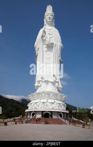 Statue de Bouddha à la Pagode Linh Ung, Danang, Da Nang, Vietnam Banque D'Images