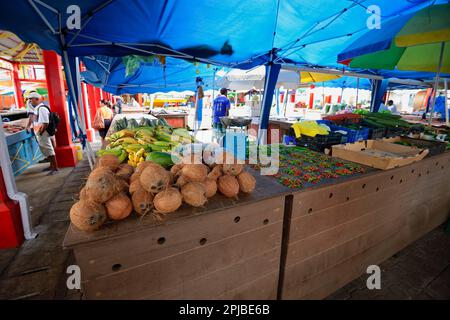 Fruits et légumes frais au marché Sir Selwyn Selwyn-Clarke, Victoria, île Mahé, Seychelles Banque D'Images