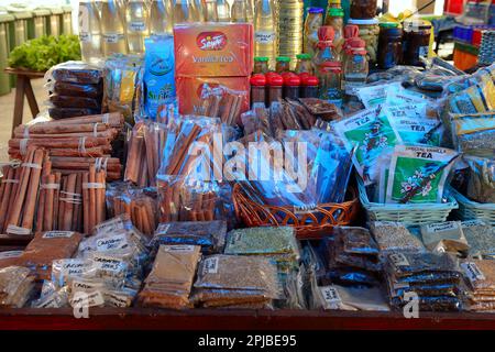 Épices au marché Sir Selwyn Selwyn-Clarke, Victoria, île Mahé, Seychelles Banque D'Images