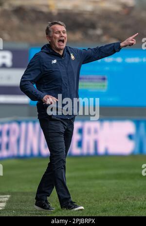 Wrexham, Wrexham County Borough, pays de Galles. 1st avril 2023. Phil Parkinson, directeur de Wrexham, pendant le club de football de l'association Wrexham V Oldham Athletic Association, au terrain de course, dans la Vanarama National League. (Image de crédit : ©Cody Froggatt/Alamy Live News) Banque D'Images