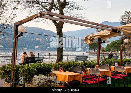 Le lac de Côme, dans la région Lombardie du nord de l'Italie, est le troisième plus grand lac d'Italie. Banque D'Images