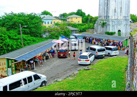 NASSAU, BAHAMAS - 19 décembre 2022: Avec une population de 260 000 habitants, Nassau contient 80 pour cent de la population des Bahamas, avec le joli pastel Banque D'Images