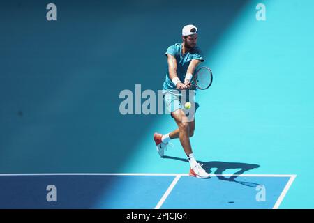 Miami Gardens, Floride, États-Unis. 31st mars 2023. Mars 31 - Miami Gardens: Karen Khachanov joue Daniel Medvedev pendant les demi-finales de l'Open de Miami 2023 par Itau. (Credit image: © Andrew Patron/ZUMA Press Wire) USAGE ÉDITORIAL SEULEMENT! Non destiné À un usage commercial ! Banque D'Images