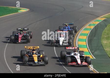 81 PIASTRI Oscar (aus), McLaren F1 Team MCL60, action 20 MAGNUSSEN Kevin (den), Haas F1 Team VF-23 Ferrari, action 21 DE VRIES Nyck (Ned), Scuderia AlphaTauri AT04, action 24 ZHOU Guanyu (chi), Alfa Romeo F1 Team Stake C43, action début de la course, départ, départ, Lors du Grand Prix d'Australie de Formule 1 Rolex 2023, 3rd tour du Championnat du monde de Formule 1 2023 de 31 mars à 2 avril 2023 sur le circuit Albert Park, à Melbourne, Australie - photo : DPPI/DPPI/LiveMedia Banque D'Images