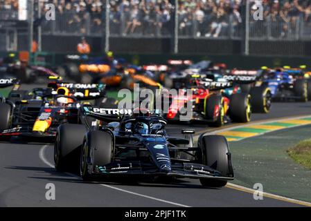 63 RUSSELL George (gbr), Mercedes AMG F1 Team W14, début de l'action de la course, départ, lors du Grand Prix d'Australie Rolex de Formule 1 2023, tour 3rd du Championnat du monde de Formule 1 2023 de 31 mars à 2 avril 2023 sur le circuit Albert Park, à Melbourne, Australie - photo : DPPI/DPPI/LiveMedia Banque D'Images