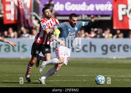 ROTTERDAM - (lr) Younes Namli de Sparta Rotterdam, Orkun Kokcu de Feyenoord pendant le match de première ligue néerlandais entre Sparta Rotterdam et Feyenoord Rotterdam à Sparta Stadion Het Kasteel sur 2 avril 2023 à Rotterdam, pays-Bas. ANP PIETER STAM DE JONGE Banque D'Images