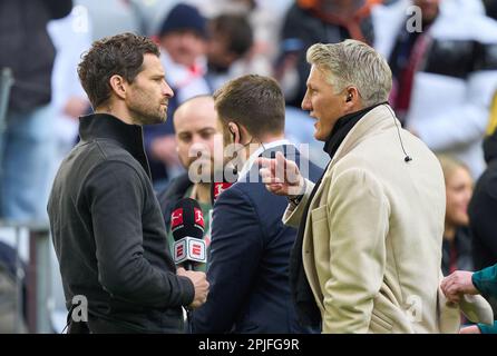 Munich, Allemagne. 01 avr 2023 Bastian SCHWEINSTEIGER, Co-modérateur ARD , Arne Friedrich, ancien joueur du match FC BAYERN MUENCHEN - BORUSSIA DORTMUND 4-2 1.Ligue allemande de football le 01 avr 2023 à Munich, Allemagne. Saison 2022/2023, match jour 26, 1.Bundesliga, FCB, BVB, München, 26.Spieltag. © Peter Schatz / Alamy Live News - LE RÈGLEMENT DFL INTERDIT TOUTE UTILISATION DE PHOTOGRAPHIES comme SÉQUENCES D'IMAGES et/ou QUASI-VIDÉO - Banque D'Images