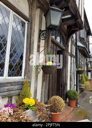 Détails de l'avant d'une ancienne maison publique dans le comté d'Essex, Royaume-Uni. Banque D'Images